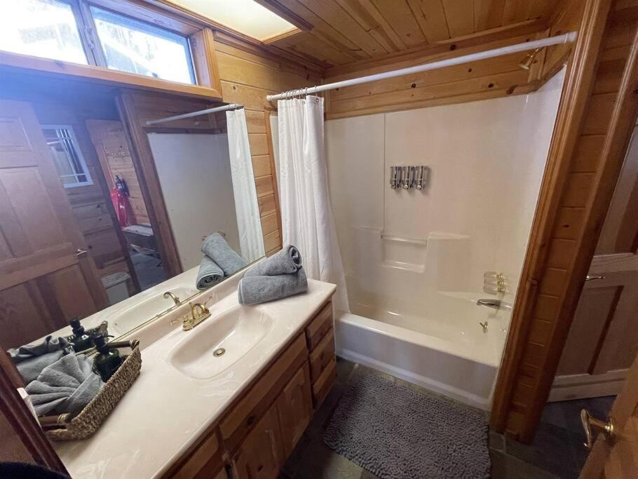 Summit: Discover Serenity In This Cozy Cabin With Mountain Views! Villa Big Bear Lake Exterior photo